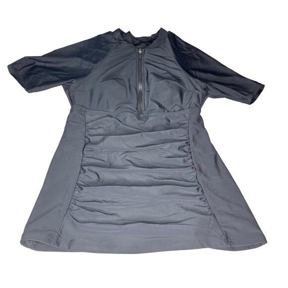 Bloomchic Women's sz 12 Black Swim Top Zip Short Sleeve Built In Bra Ruched NWT - Picture 1 of 9